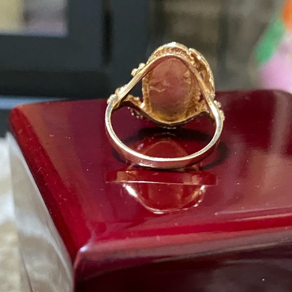 SOLID 14KT Gold Onyx Signet Ring - Picture 8 of 14